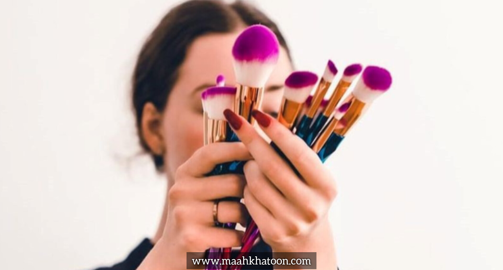 ضدعفونی کردن براشها و اسفنجهای آرایشی