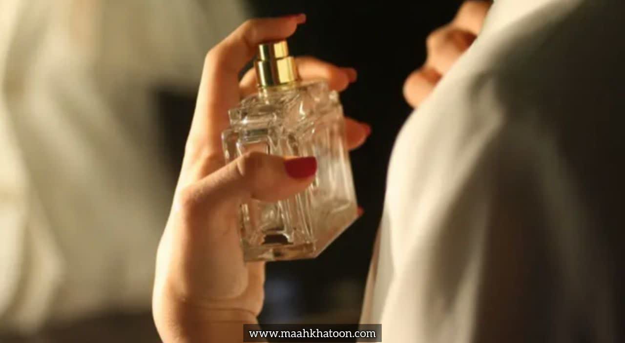 اصول استفاده از عطر و لوازم آرایشی روی لباس