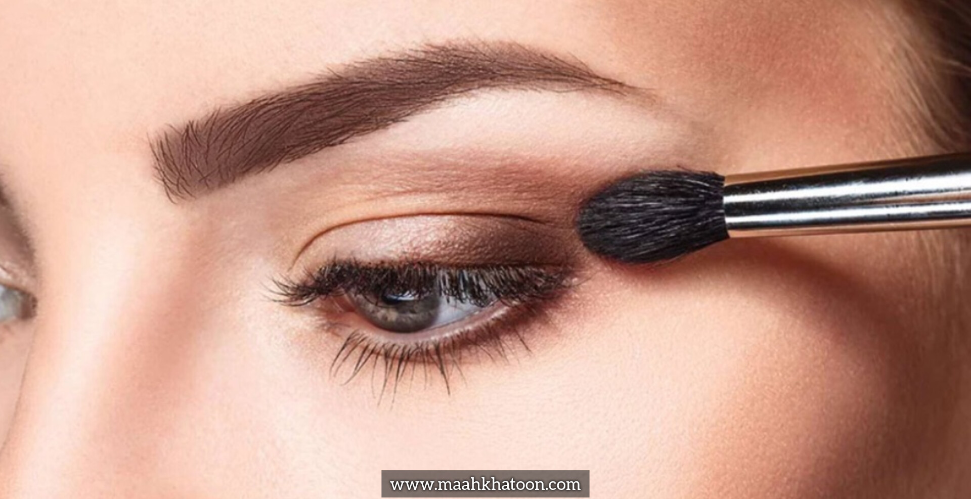 آرایش چشم برای پلک افتاده